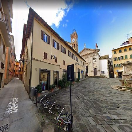 Casa Via Della Rocca Luna Поджибонси Экстерьер фото